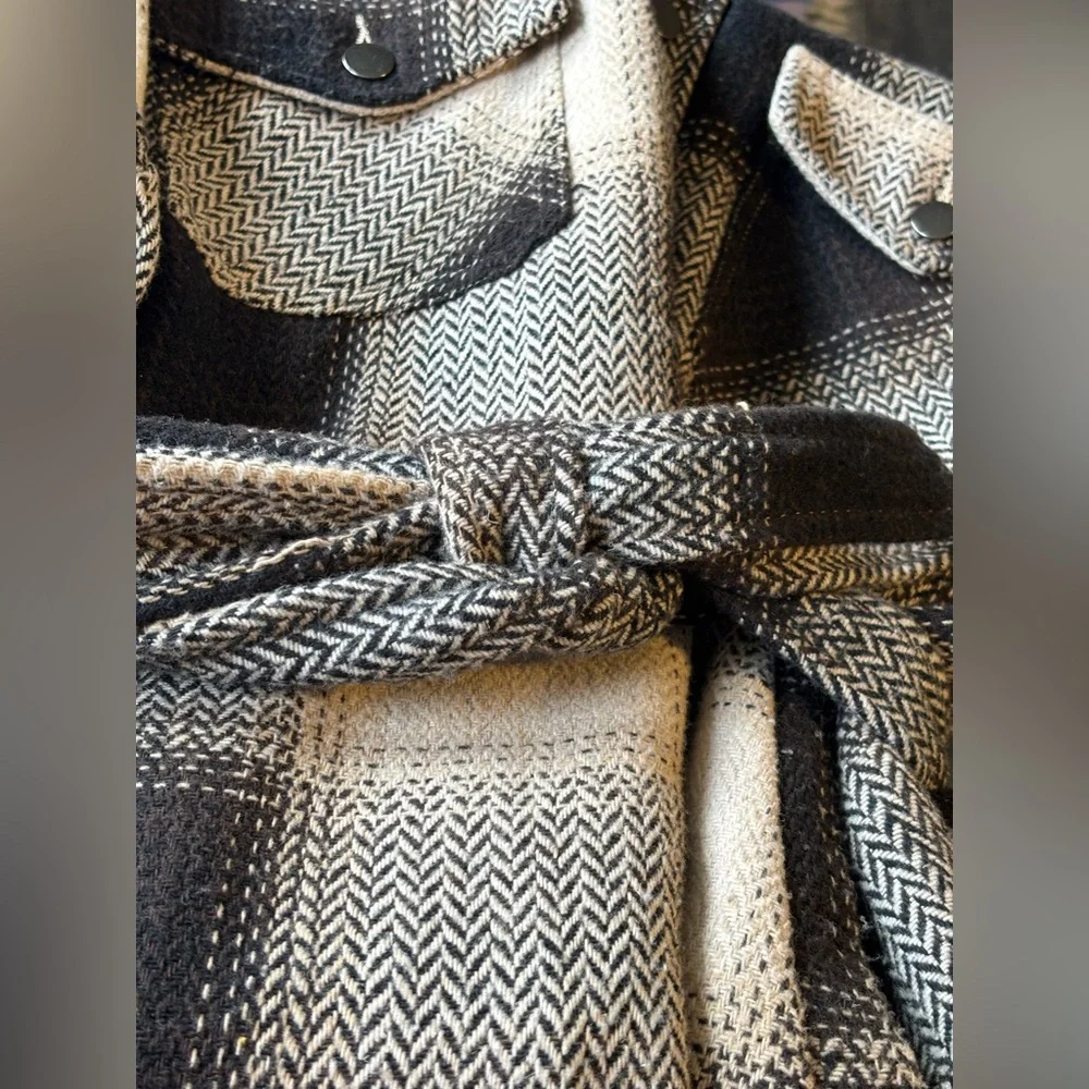 🌸 She + Sky Women’s Size Large Plaid Brown Belted Shacket